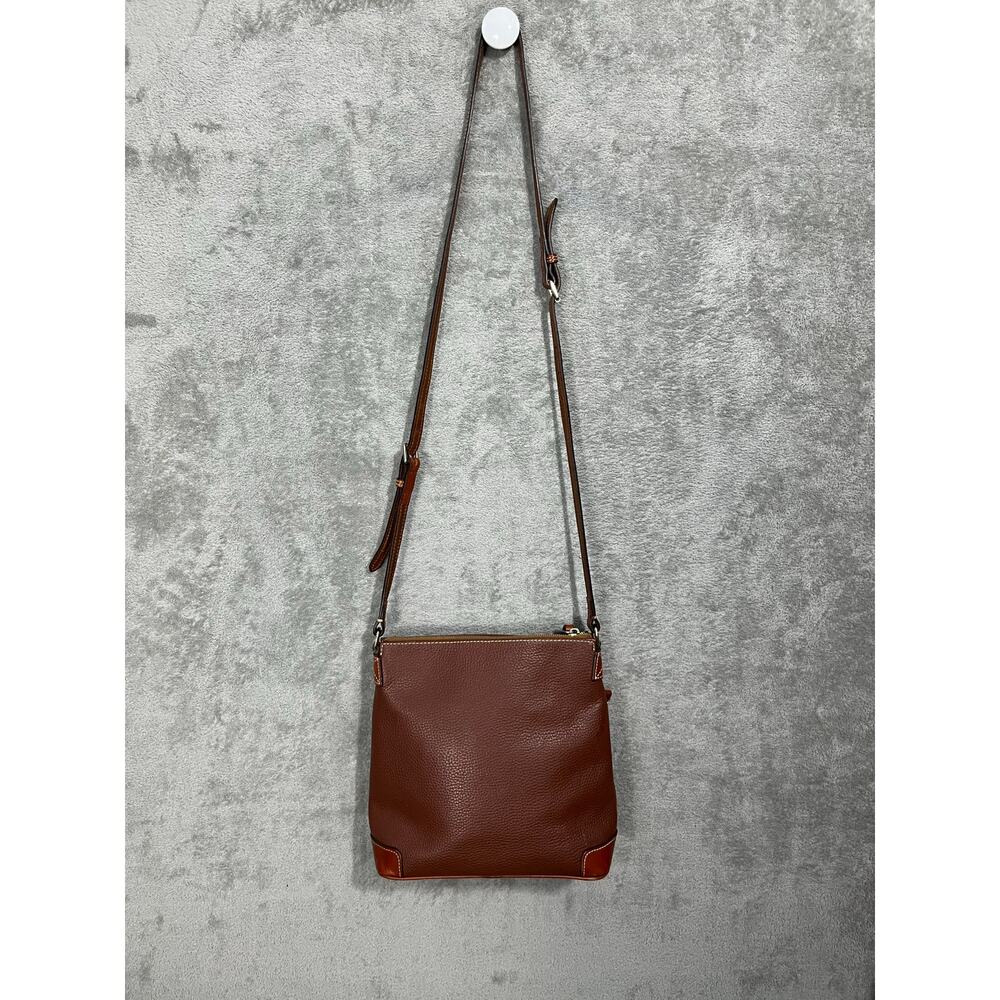 Classic Dooney & Bourke Crossbody Bag Brown Pebbled Leather Red Lining - Picture 4 of 14